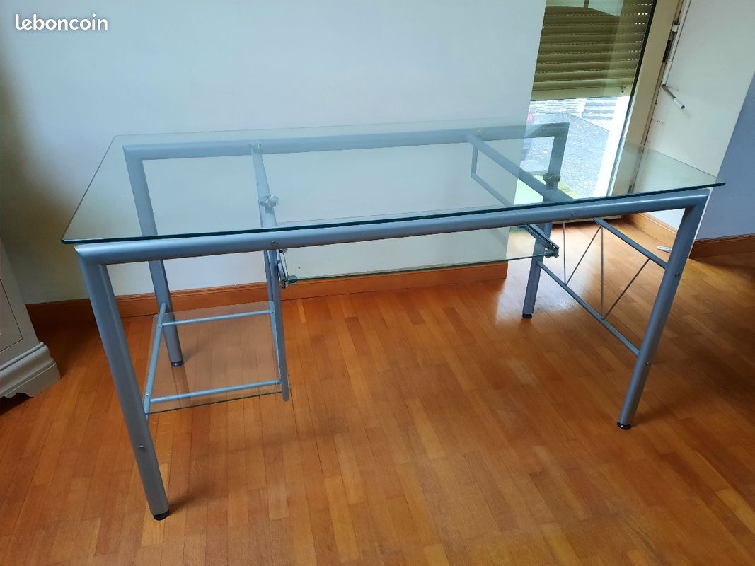 Bureau en verre (image 1)