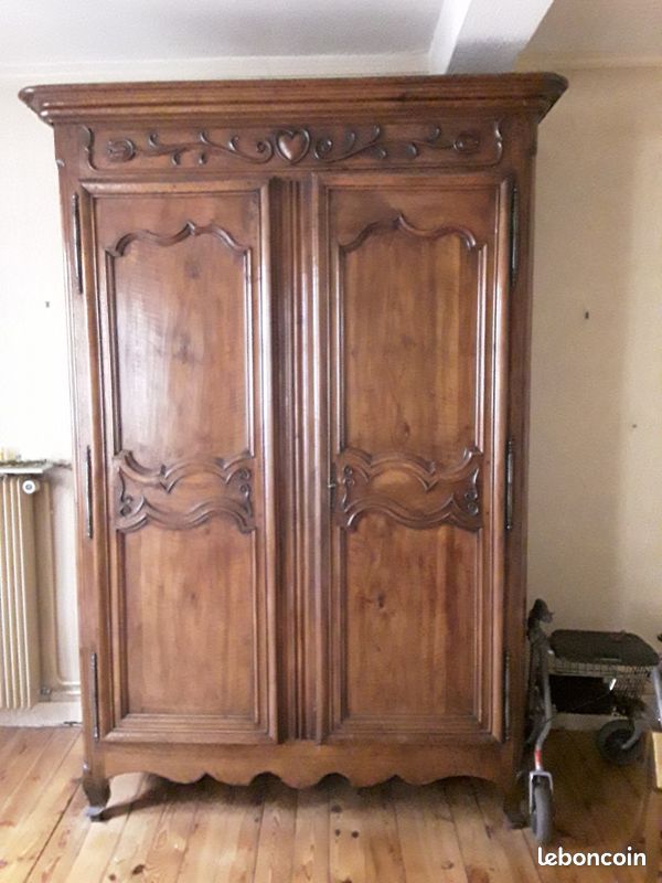 Belle armoire en noyer (image 4)