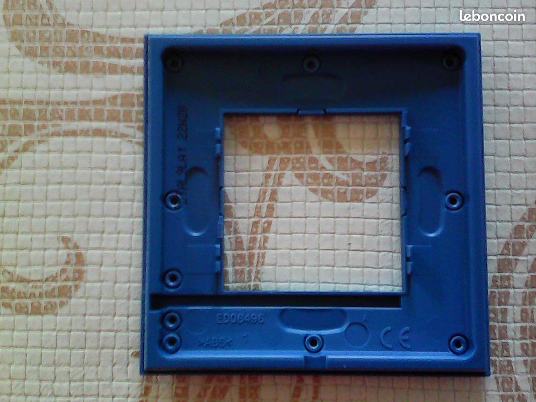 Plaque simple ALTEGE Lagon Legrand NEUVE (image 2)