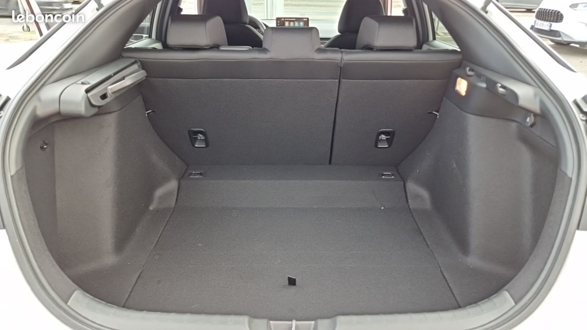 Honda Civic XI 2.0 i-MMD Executive (image 17)