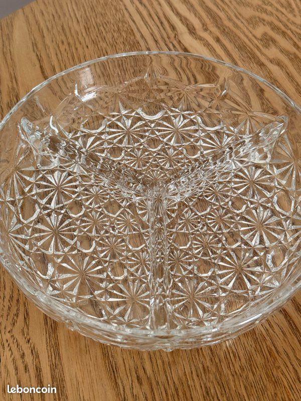 Plat rond en verre ou cristal travaillé 3 compartiments apéro réception (image 6)