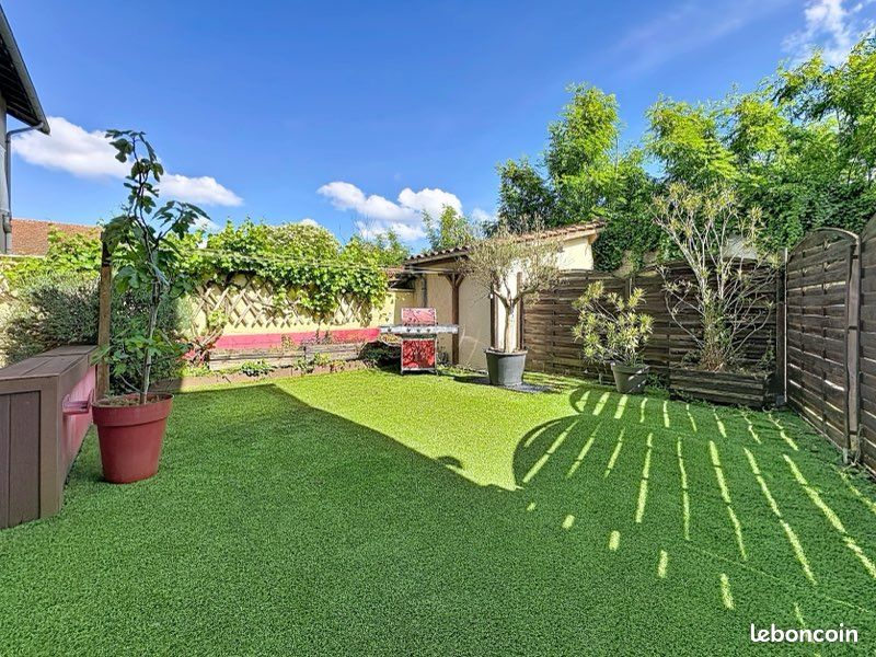 Maison 5 pièces 85 m² · à Décines-Charpieu · 85 m² · 315 000 €