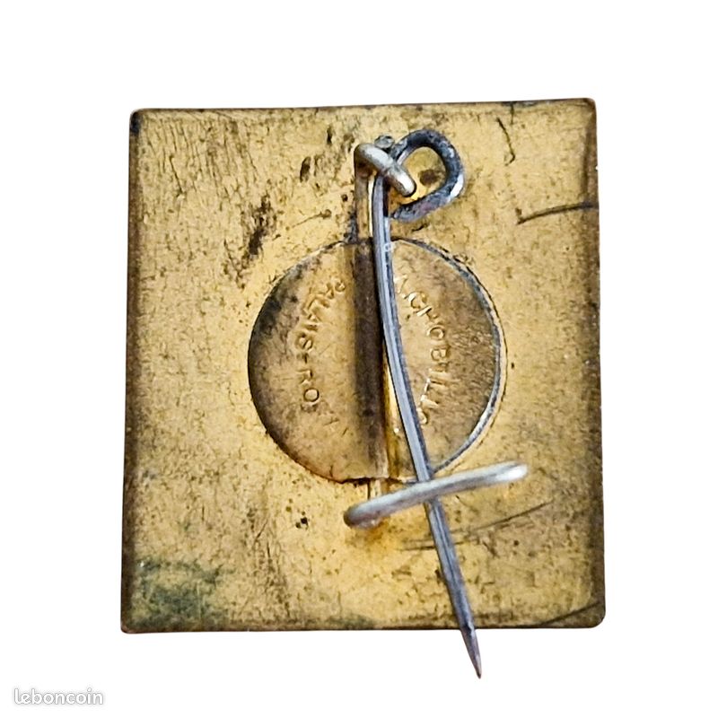 Insigne, épingle pour cravate en argent. Bretagne Atao Feal Blason