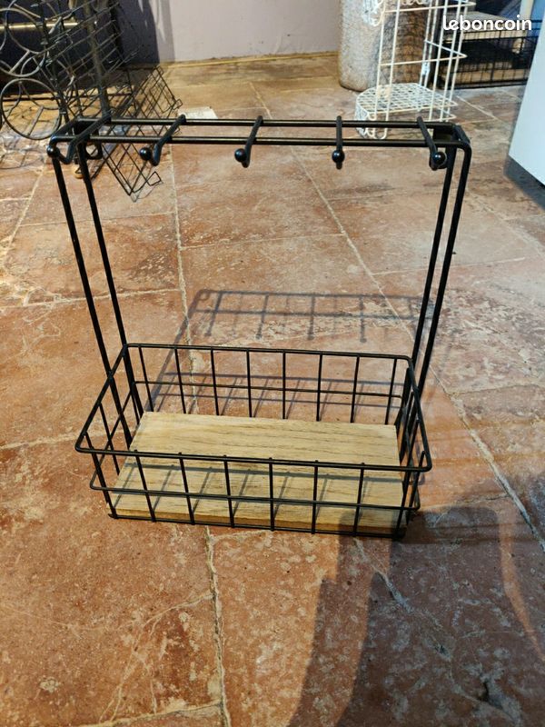 Petite étagère noire métal et bois (image 1)