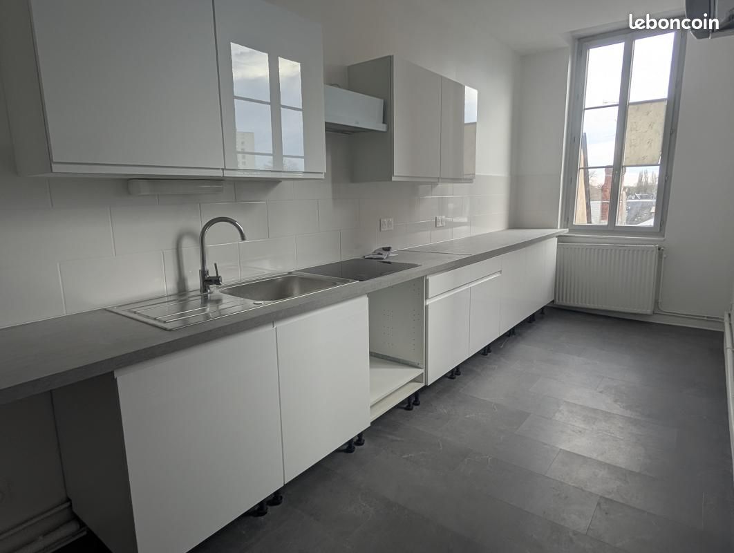 Appartement 129 m² · à Nevers · 129 m² · 675 €