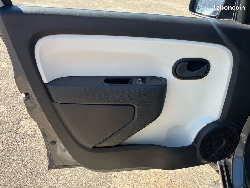 Renault Twingo 3 1.0 70cv LIFE (image 9)