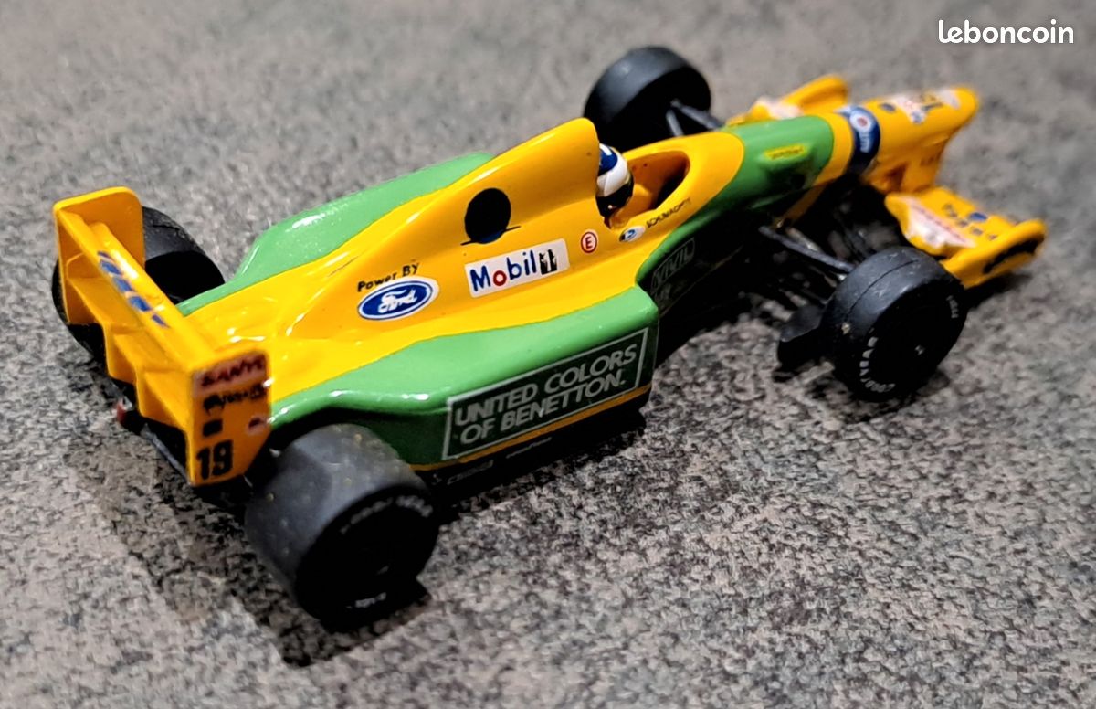 1/43 MINICHAMPS BENETTON Ford B192 M. Schumacher Road Box mini-car EUR