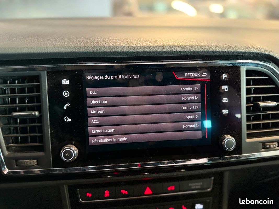 CUPRA ATECA 2.0 TSI 300 ch 4 DRIVE/ PREMIERE MAIN (image 22)