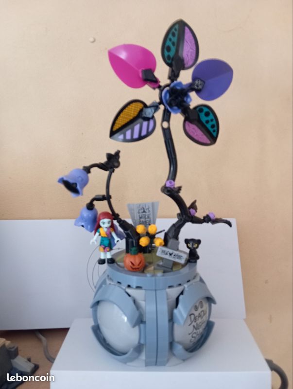 43288 lego sally's flowerpot (image 1)
