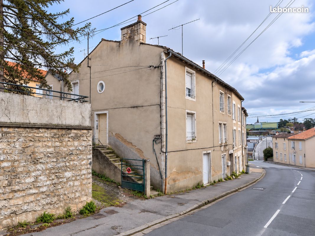 Immeuble 19 pièces 269 m² · à Poitiers · 269 m² · 570 000 €