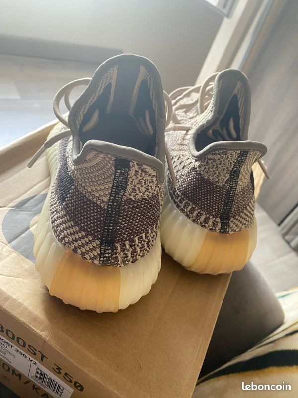 NOUVEAUTÉ paire de baskets 👟 ADIDAS YEEZY BOOST 350 V2 ZYON by