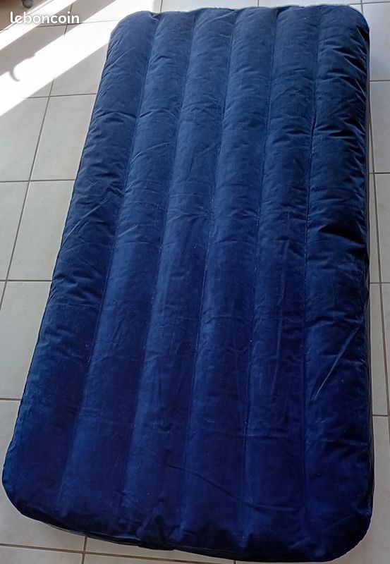 Matelas gonfable (image 1)