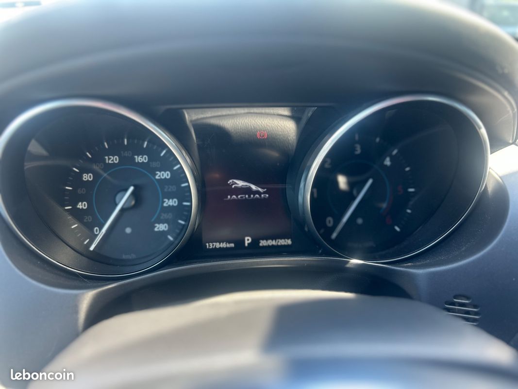 JAGUAR XE XE 2.0 L 180 AWD R-SPORt (image 11)