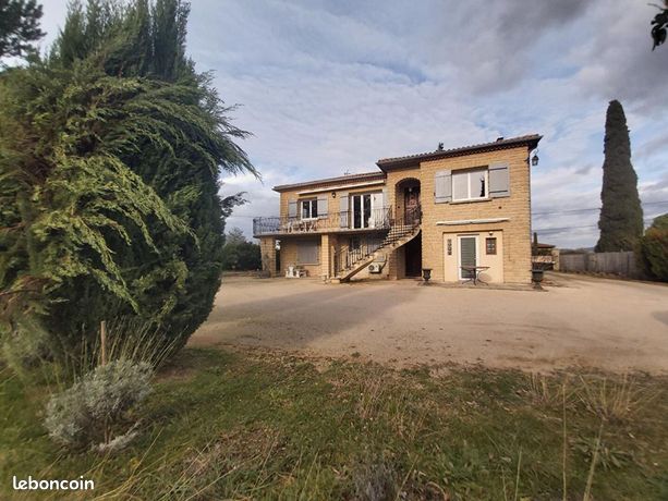 Maison 8 pièces 200 m²