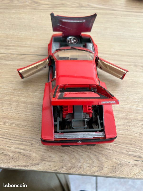 Voiture miniature Ferrari rouge testa rossa bburago italy 1/18 (image 3)