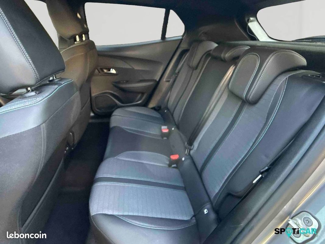 PEUGEOT 2008 PureTech 130 S&S EAT8 Allure (image 14)