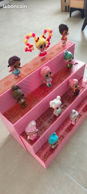 Présentoir Pour Poupées - Lot De 6 Avec Clips De Taille - Léger En Plastique - Dimensions ~10x21 Cm - Neuf