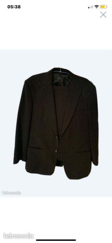 Costume (image 2)
