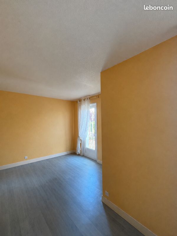 Appartement 1 pièce 38 m² · à Montluçon · 38 m² · 460 €/mois