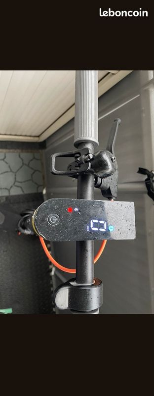 Trotinette électrique (image 1)