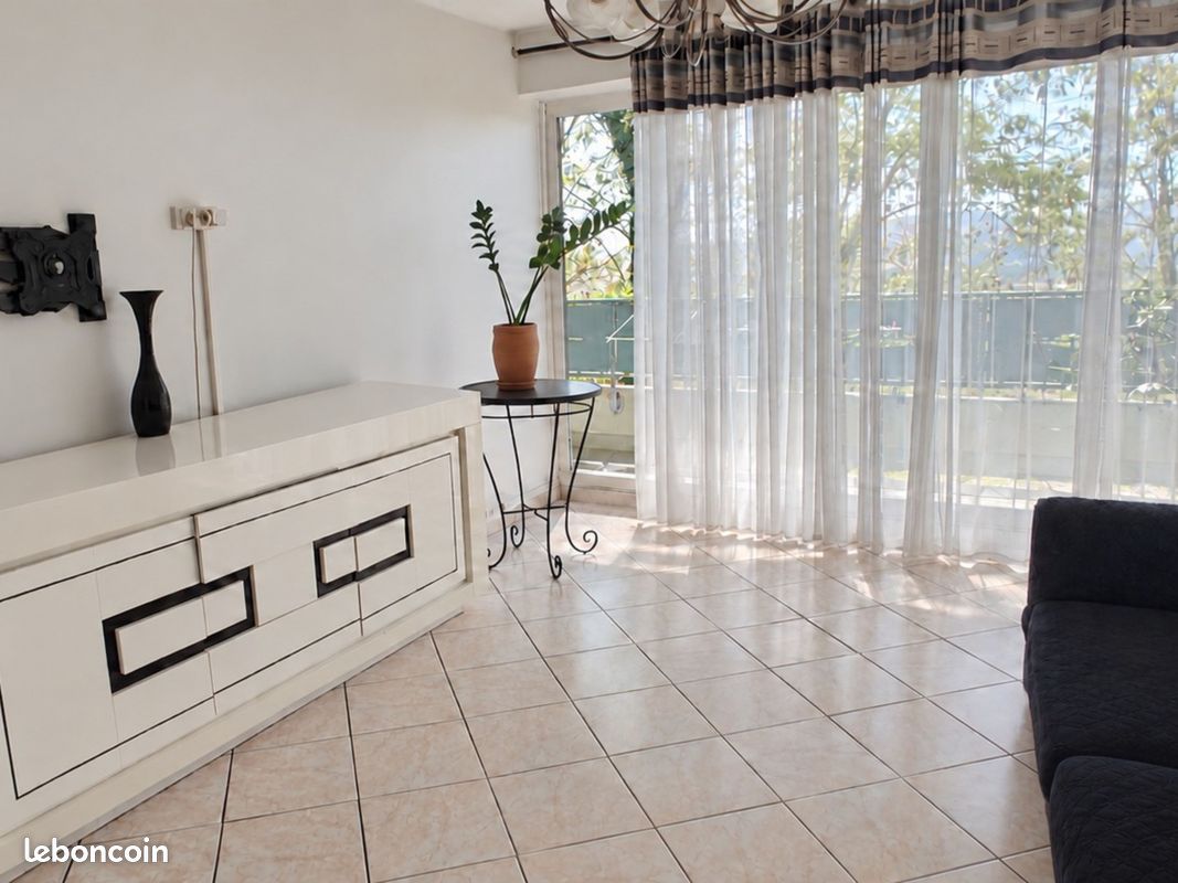 Appartement 4 pièces 85 m² · au Péage-de-Roussillon · 85 m² · 120 000 €