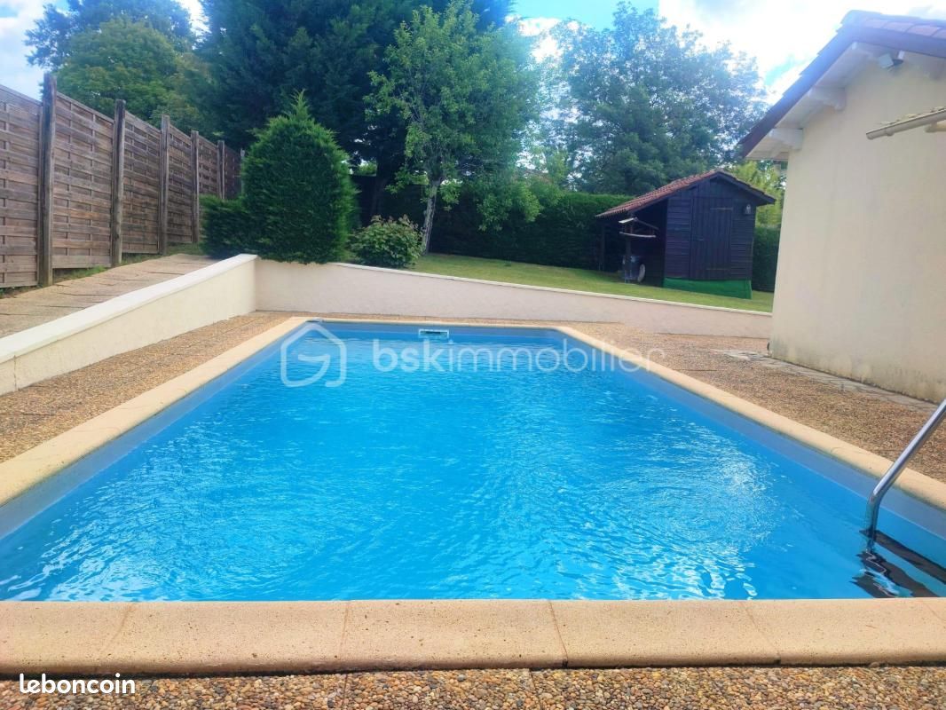 Maison 6 pièces 135 m² · à Creysse · 135 m² · 280 000 €