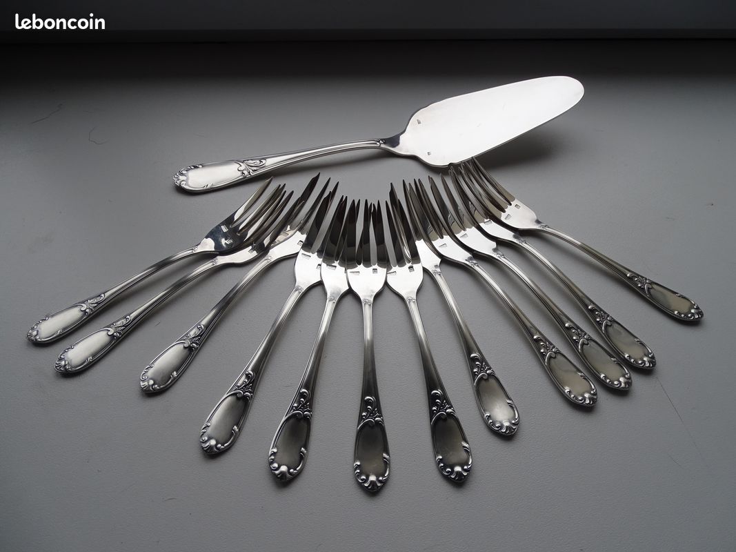 Service à dessert métal argenté FRANCOIS FRIONNET style Louis XV