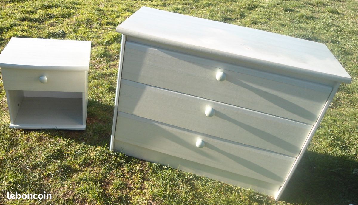 Commode 3 tiroirs et sa table de nuit de fabrication française (image 4)