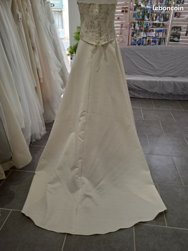 Robe de mariée 2 parties : jupe+bustier taille 42, coloris ivoire - ANCIENNE COLLECTION (image 6)