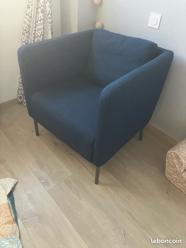 Fauteuil IKEA Skiftebo bleu foncé – excellent état (image 3)