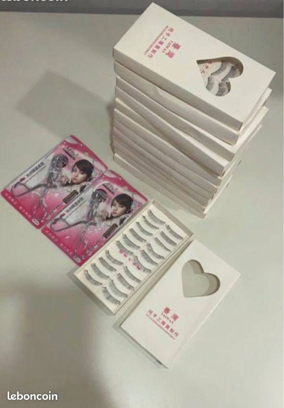 13 boites de faux cils ( 10 paires/boite)+ 2 Recourbes-cils pour 35 (image 2)