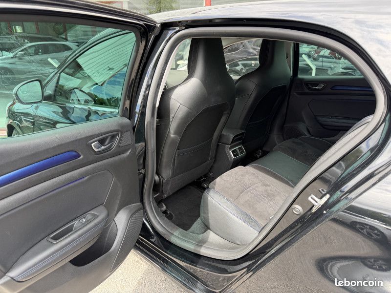 Renault MEGANE IV 1.6 DCI 165CH ENERGY GT EDC (image 13)