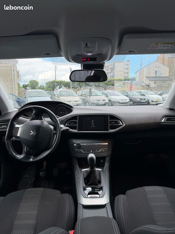 Peugeot 308 II phase 2 1.2 essence 110cv (image 5)