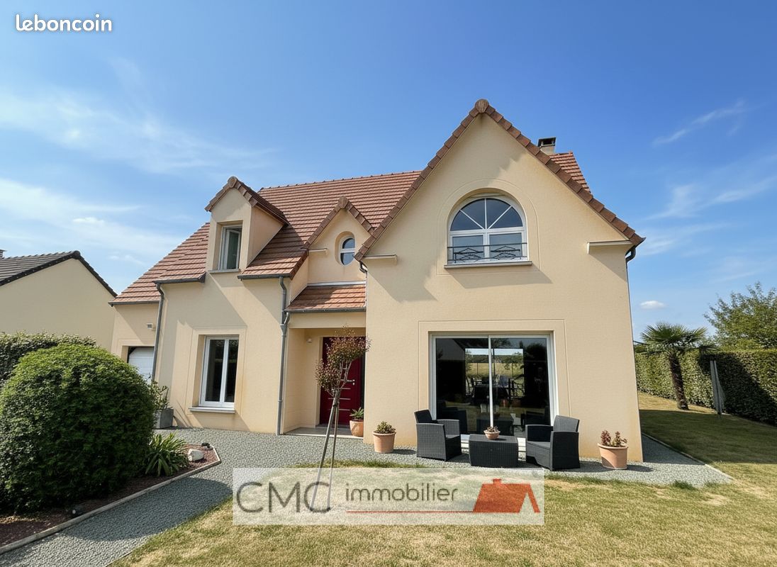 Maison 8 pièces 144 m² · à Briconville · 144 m² · 298 870 €