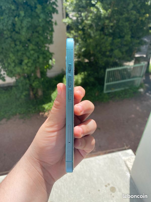 IPhone 16 (image 4)