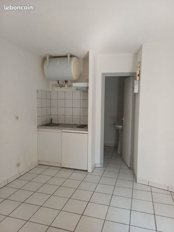 Appartement 1 pièce 18 m² · à Riom · 18 m² · 340 €/mois
