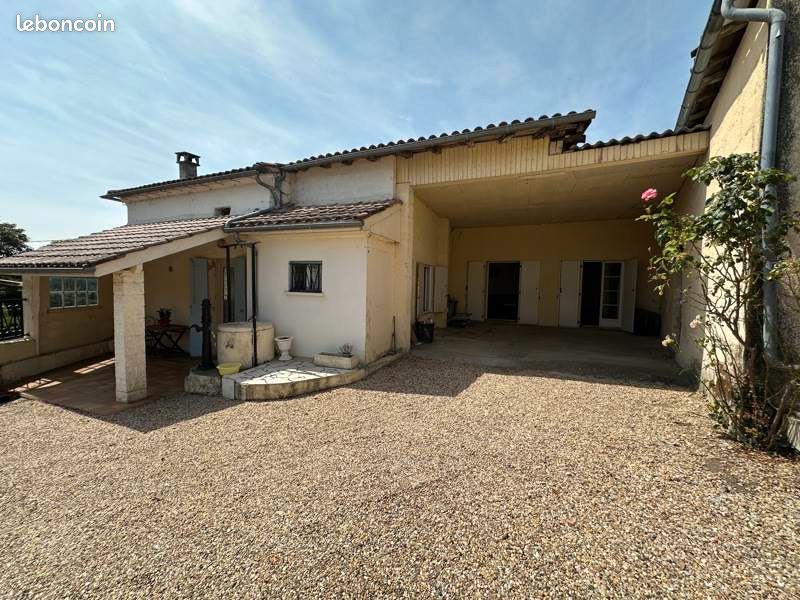 Maison 5 pièces 127 m² · à Abzac · 127 m² · 115 000 €