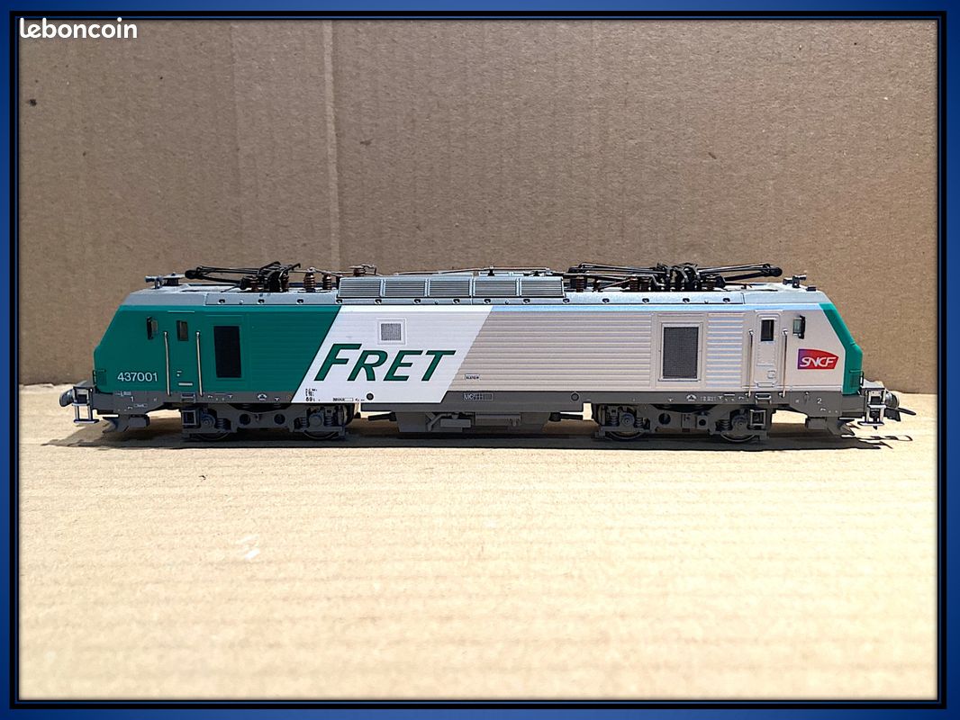 Locomotive HO R37 41113DS - BB 63928 SNCF En Voyage - Digitale Et Sonore - Neuf