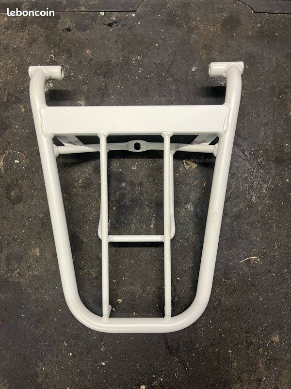 Grille avant booster MBK ou yamaha (image 3)