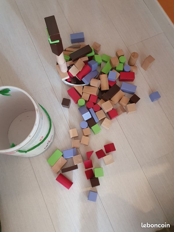 Boites de 100 cubes en bois (image 1)