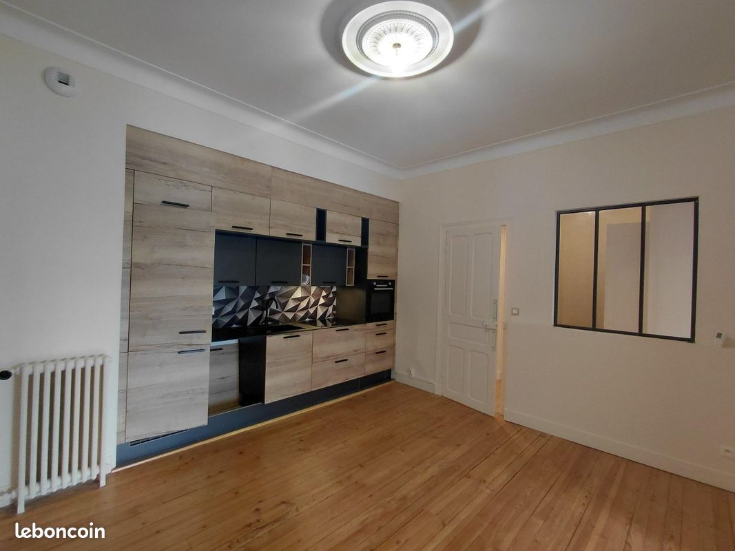 Appartement 5 pièces 117 m² · à Pau · 117 m² · 1 160 €/mois