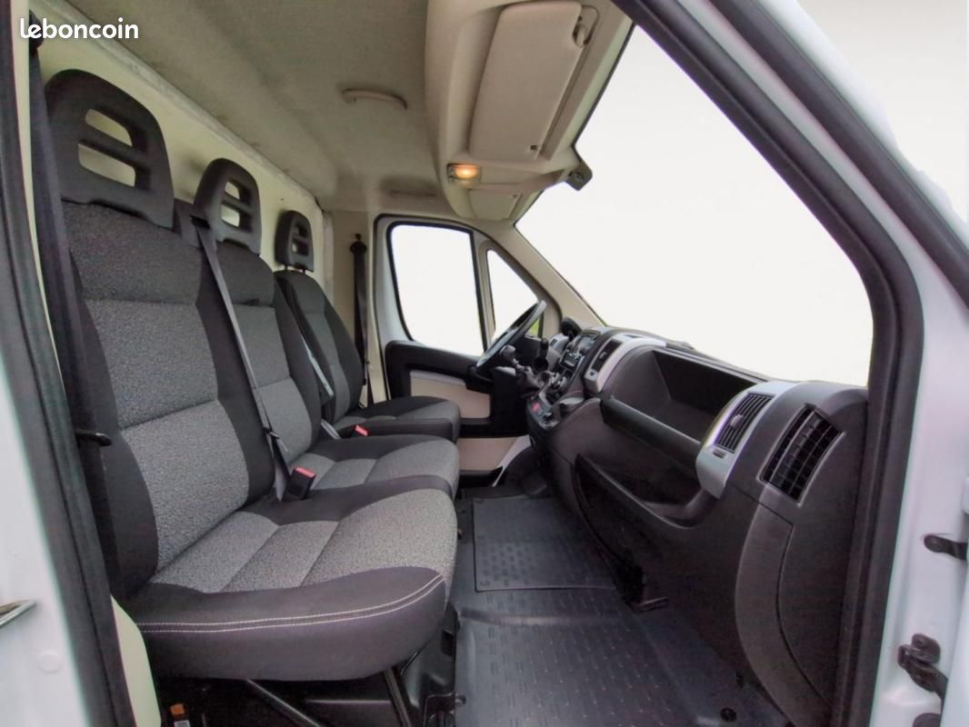 Fiat Ducato GRD VOL 3.5 MAXI L 2.3 MULTIJET 130CH CAISSE DEMENAGEMENT (image 13)