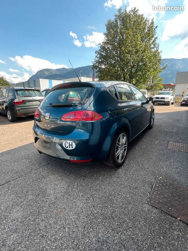Seat Leon 2.0 TFSI 185 ch – 2006 – 188 276 km – Dépôt-Vente – Carnet d'entretien – Garantie 12 mois possible (image 4)