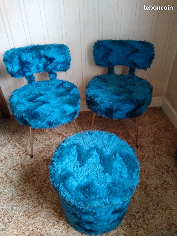 Pouf, chaises, et couvre lit moumoute vintage (image 2)