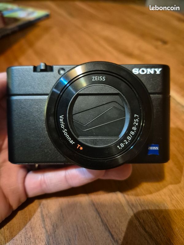 Sony Cyber-shot DSC-RX100 M2 – Appareil Photo Compact 20,2 MP Avec étui