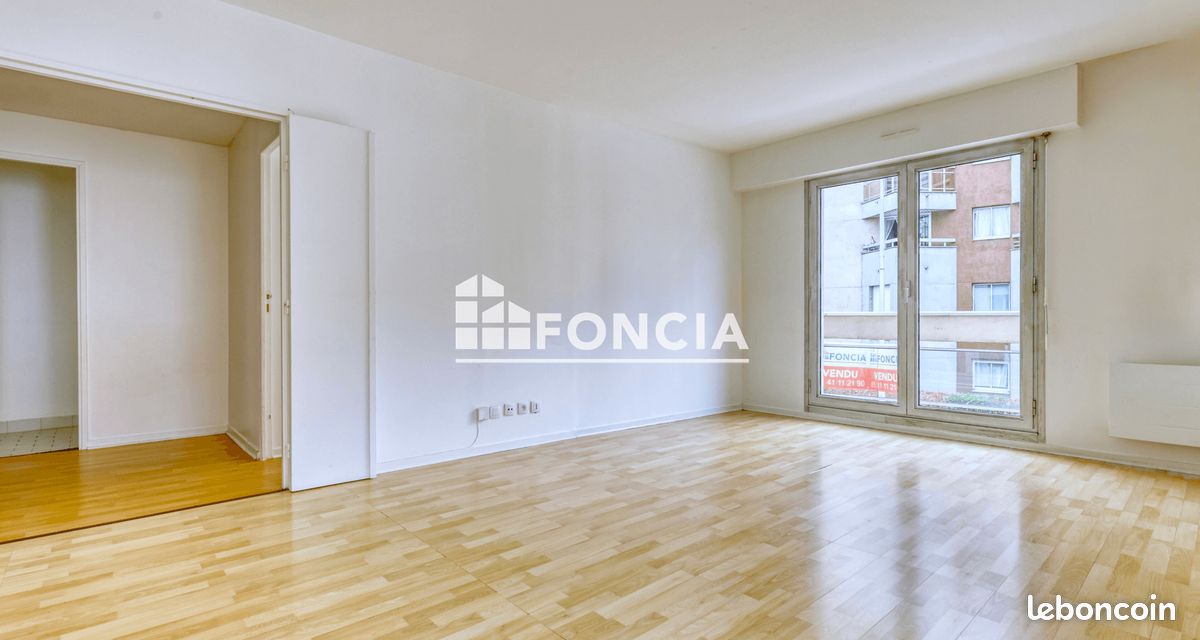 Parking 68 m² · à Courbevoie · 68 m² · 495 000 €