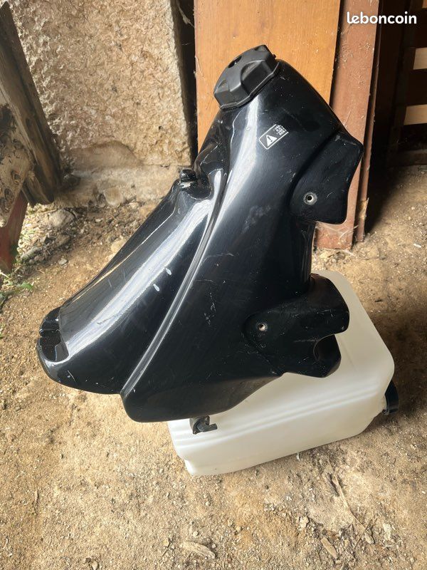 Réservoir essence d'origine Aprilia ETX 125 (1998 - 2002) (image 1)