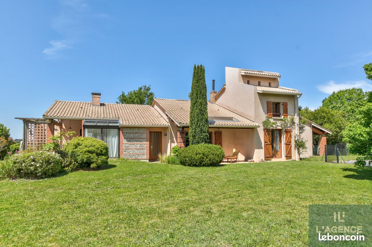 Maison 6 pièces 205 m² · à Castanet-Tolosan · 205 m² · 539 900 €