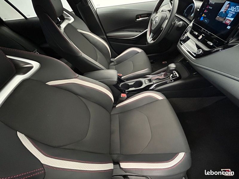 Toyota corolla touring sports Hybride 2.0L 178 GR Sport (image 23)