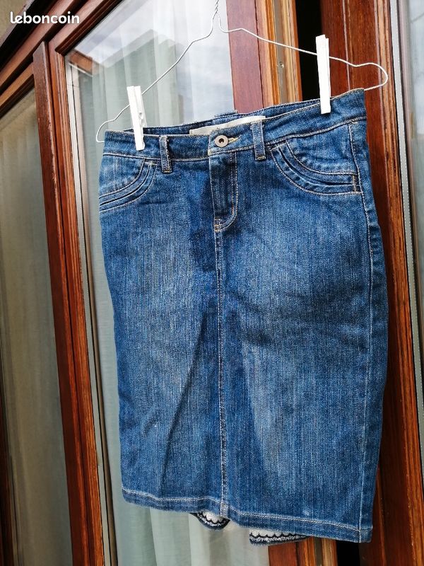 Jupe mi longue en jean avec broderies taille 34 (image 1)